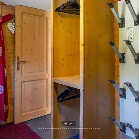 Ski Chalet For 12 With Sauna, Price Per Night 700 Eur, Contact Us , See Host Details ! *